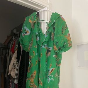 V-neck Balloon sleeved dress butterfly print